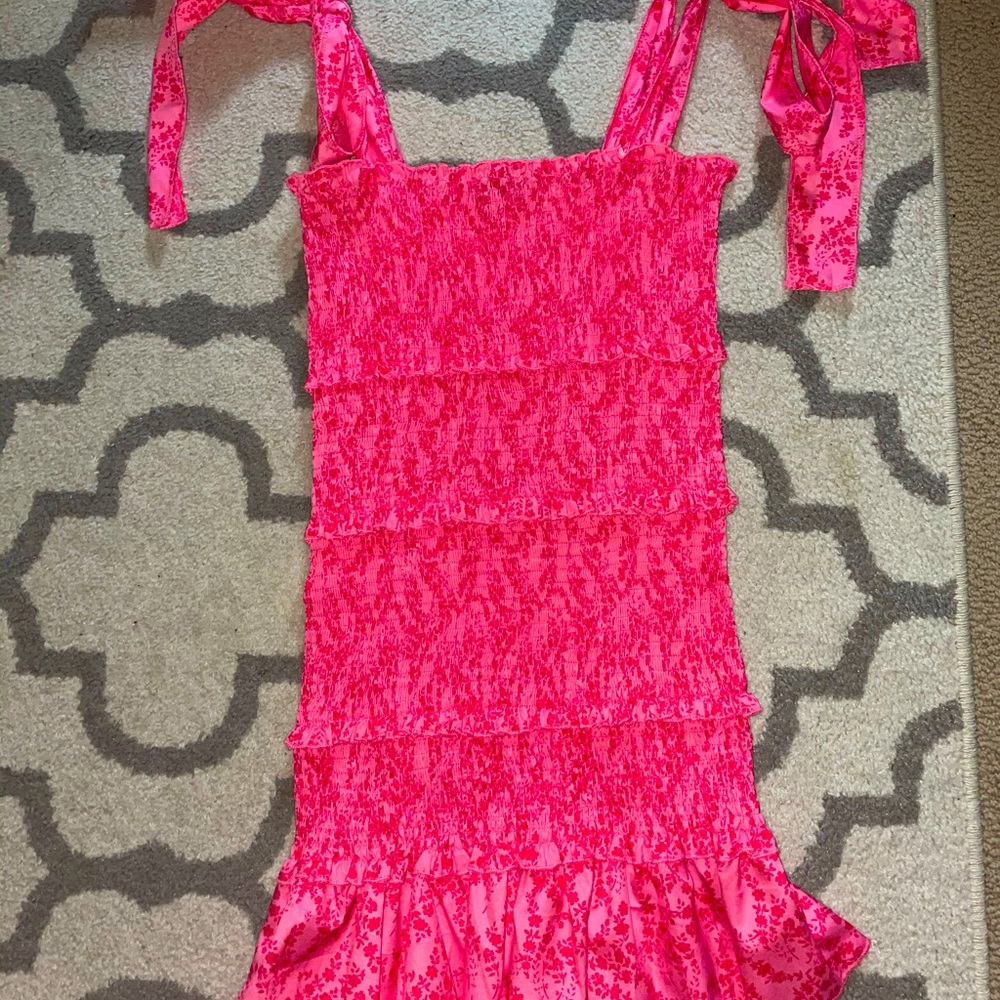 Woman’s hot pink super comfortable dress.